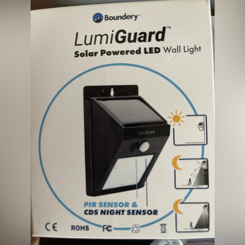 Boundery Lumi Guard light.  Solar powered light.  Brand new.